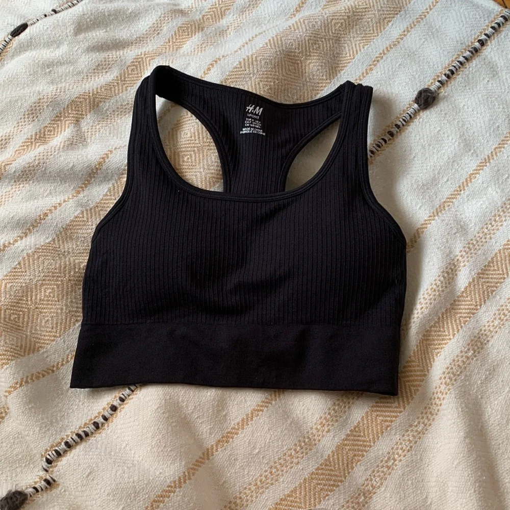 H&M Ribbed Racerback Bra in Black Size Small - Picture 3 of 12